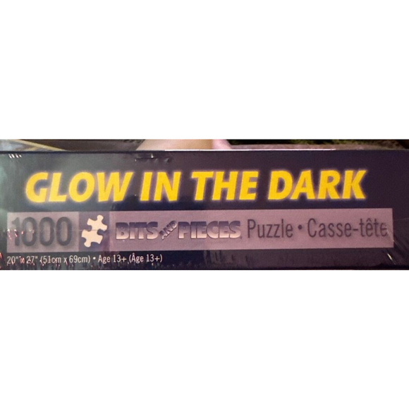 Bits and Pieces Puzzle 1000 Piece Glow in the Dark Winter's Dawn Wolf 20" x 27" - Picture 3 of 3